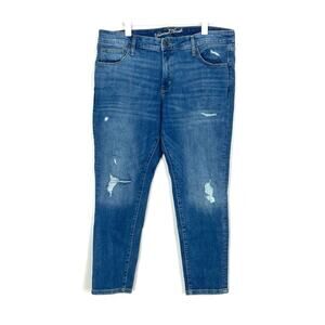 Universal Thread Distressed Blue Women's Jeans